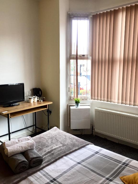 Summerfield House room 5